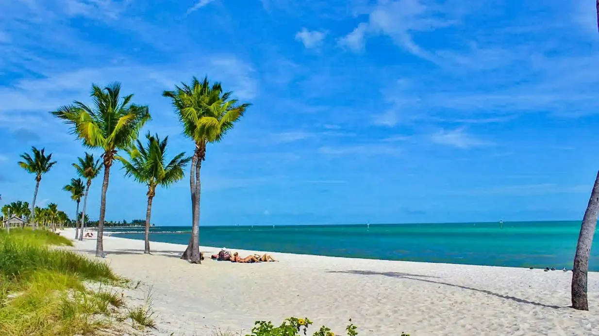 Key West: excursión de un día desde Miami + recorrido opcional en el tren Conch o en barco con fondo de cristal Operado por Attractions4Us LLC