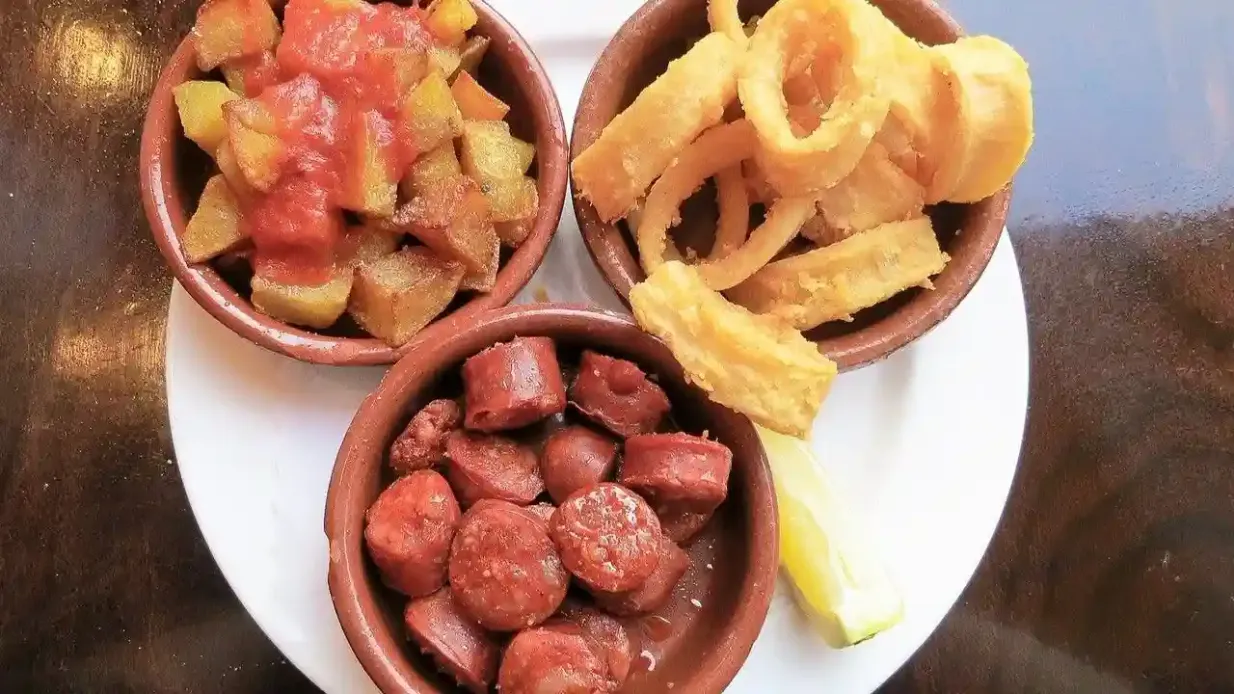 Málaga: Tour gastronômico guiado + bebidas
