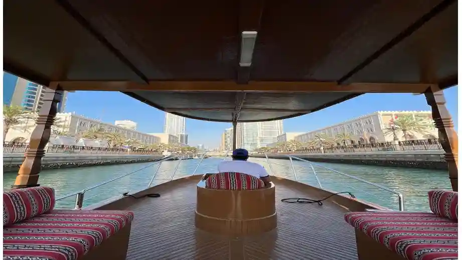 Sharjah : Excursion en bateau de 30 minutes Fournie par SHUROOQ