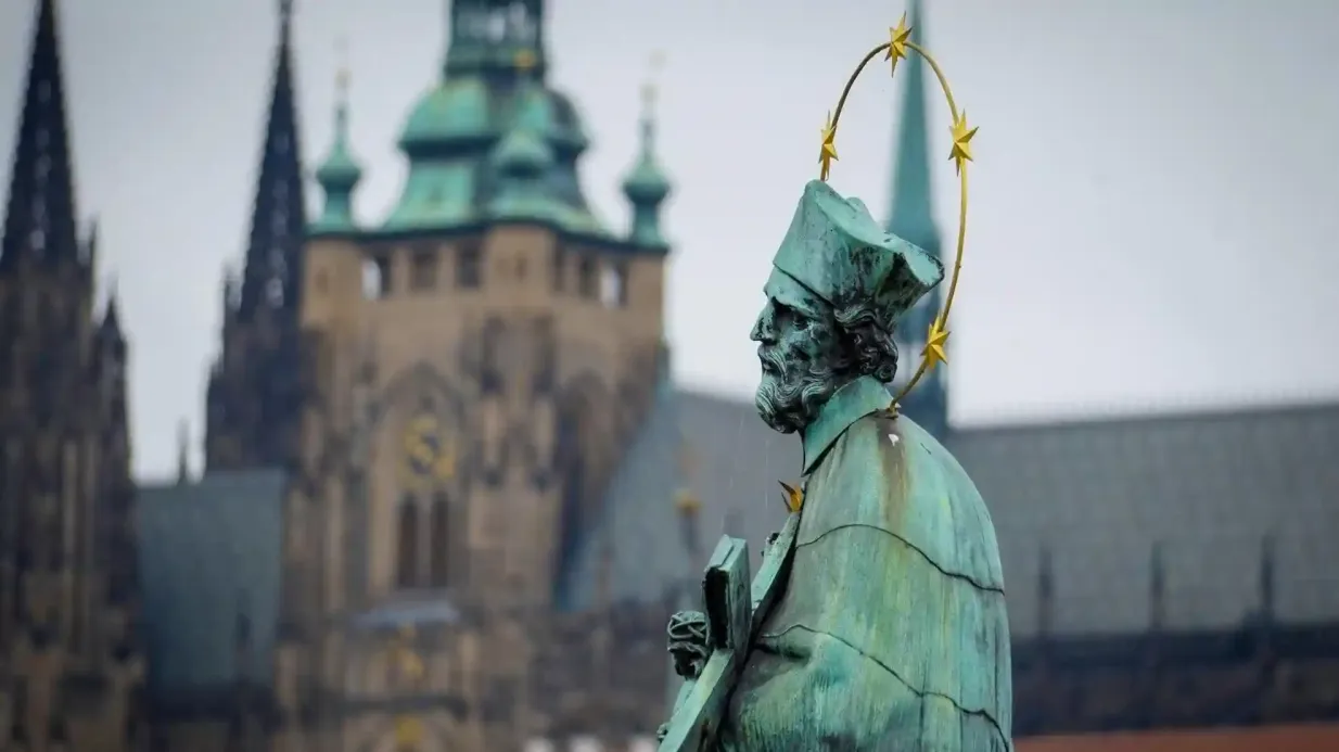 Praga: Tour guidato della città vecchia con degustazione di cibo e birra Fornito da PragueWay Tours