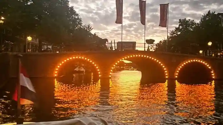 Amsterdam : 1,5 heure de visite en bateau-salon privé