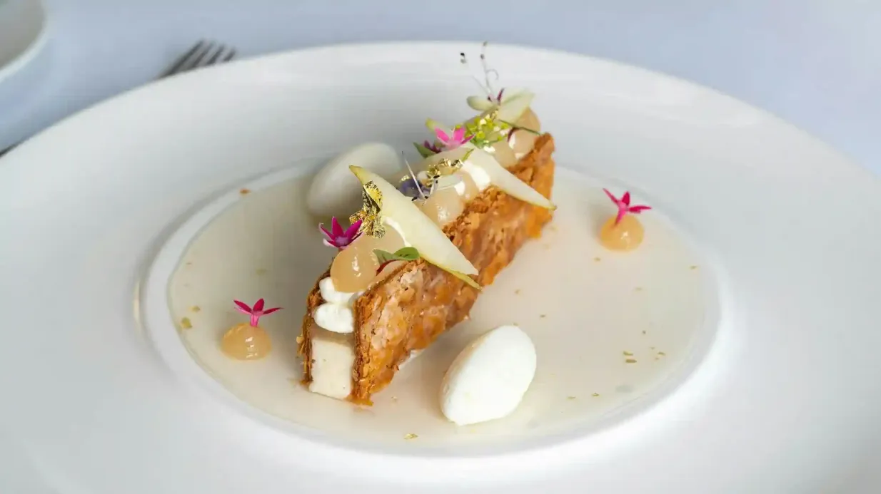 Restaurant Sirocco : Une expérience gastronomique de premier plan sur le toit
