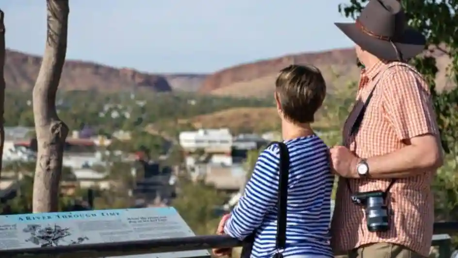 Alice Springs : Visite guidée + transport Fournie par Emu Run Experience
