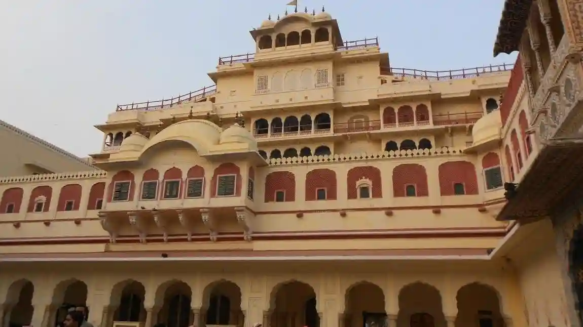 Jaipur: Ganztägige Guided City Tour + Hin- und Rücktransfer
