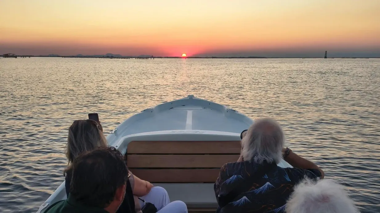 Chioggia : Visite guidée de la lagune vénitienne en bateau au coucher du soleil Fournie par BOSETTI TOURS DI BOSETTI DAMIANO