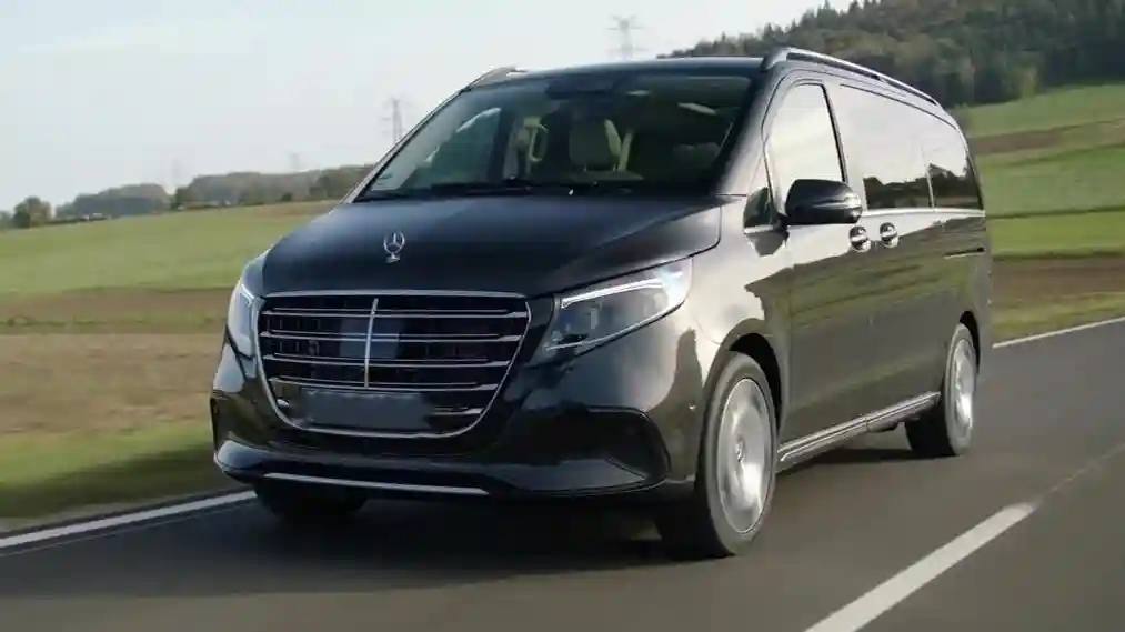 Athens: Private Minivan Transfer To/From Athens Airport and Piraeus Port