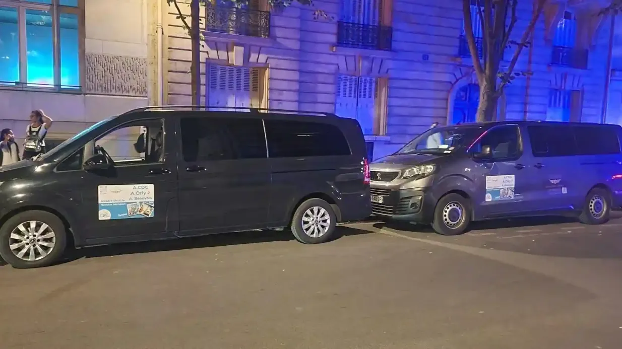 París: Traslado privado del aeropuerto CDG al hotel