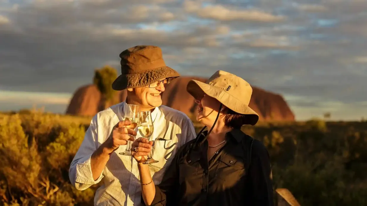 Uluru : visite guidée d'une journée depuis Alice Springs + barbecue au coucher du soleil Fournie par Emu Run Experience