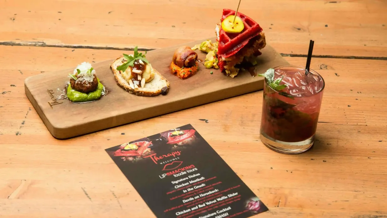 Las Vegas: Tour guidato pomeridiano o serale del centro di Las Vegas Fornito da Lip Smacking Foodie Tours