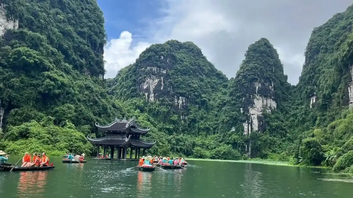 Tam Coc/Trang An, Hoa Lu & Mua Höhle: Geführte Tour ab Hanoi + Bootsfahrt