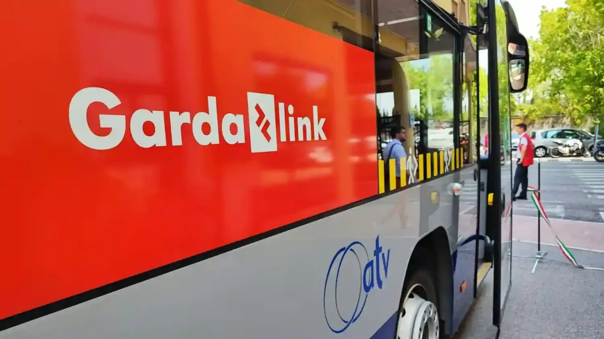 Brenzone Sul Garda: Garda Link Bus + Train from Venice Provided by Distribusion Technologies GmbH (EUR)