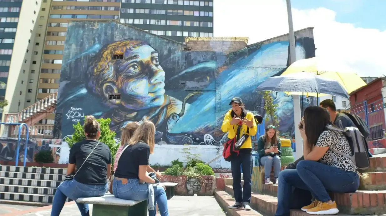 La Candelaria Bogotá: Visita guiada ao grafite + bebidas