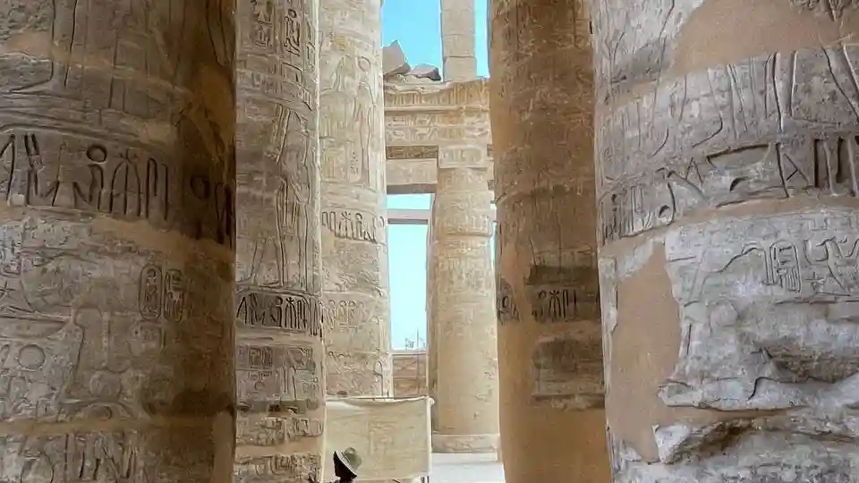 Luxor: Excursão guiada de um dia às margens oeste e leste Organizado por Egypt Holiday Makers