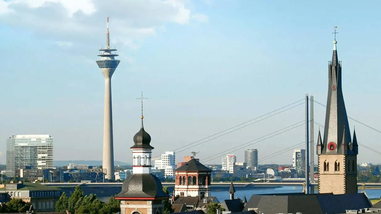 Düsseldorf: Altstadt Tour mit Maritimem Museum