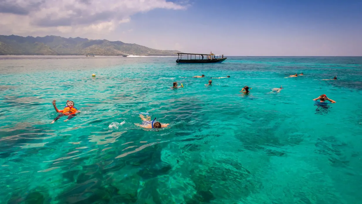 Isole Gili: Tour guidato di un giorno intero + trasferimento di andata e ritorno da Lombok Fornito da TripGuru