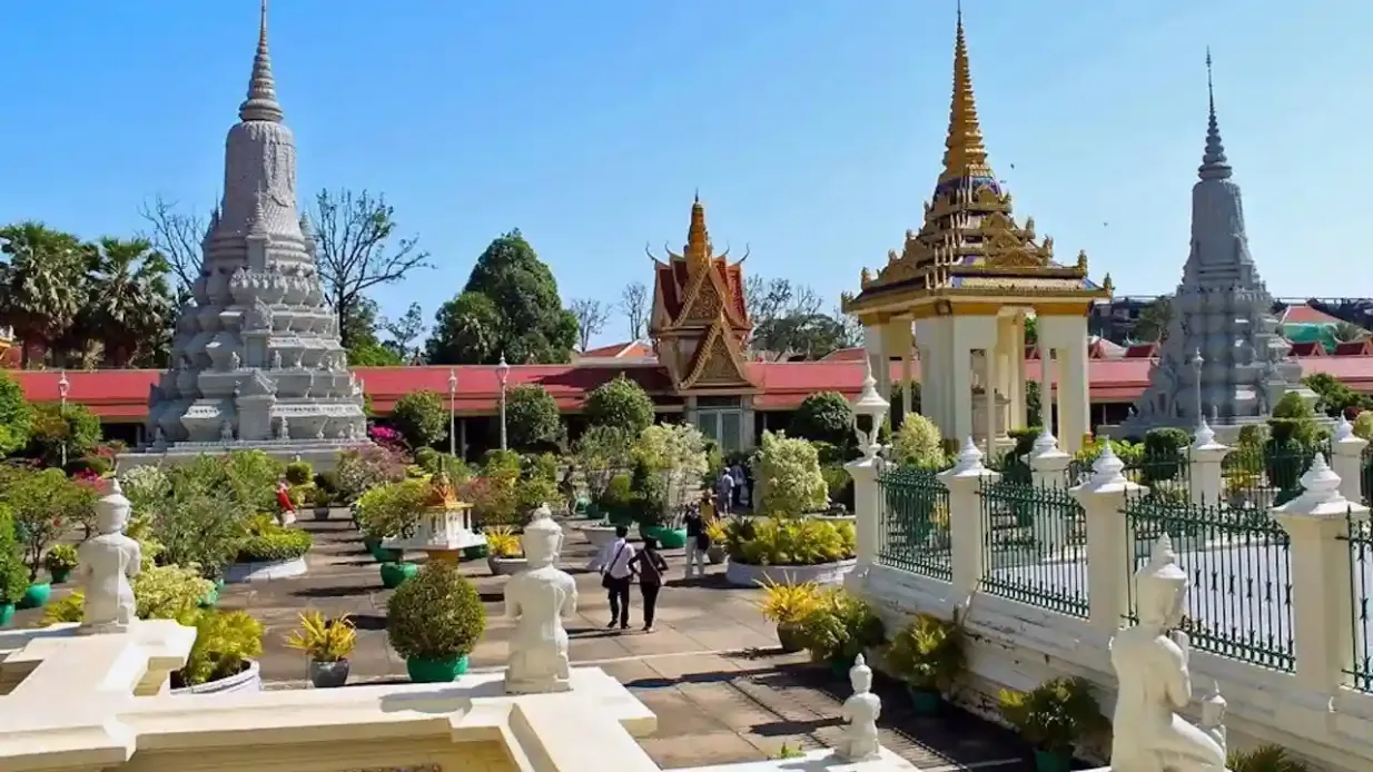 Phnom Penh: Tour guidato + trasporto Fornito da Tiqets International B.V.
