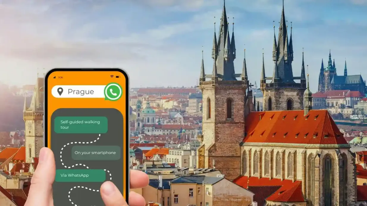 Praga: Tour a piedi autoguidato della storia e dei punti salienti
