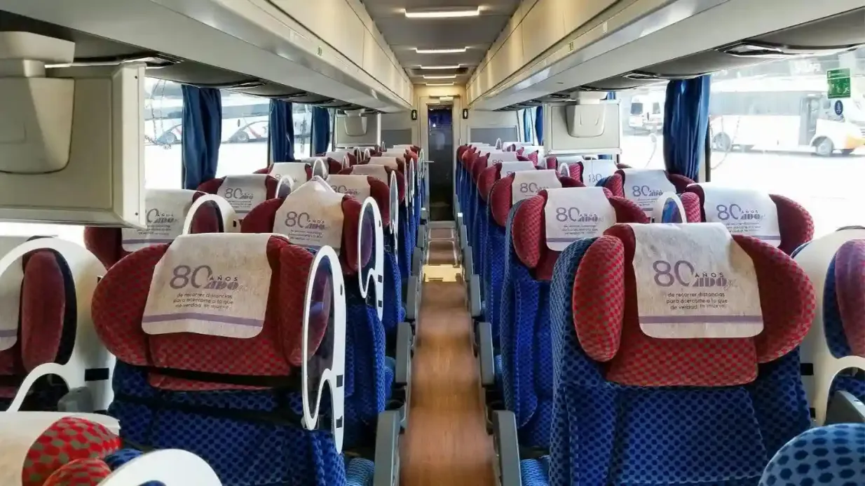 Cancún: Traslado en autobús del aeropuerto de Cancún a Playa del Carmen