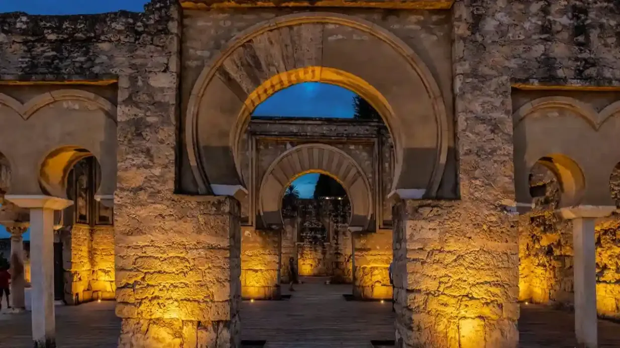 Tour guidato notturno alla Medina Azahara