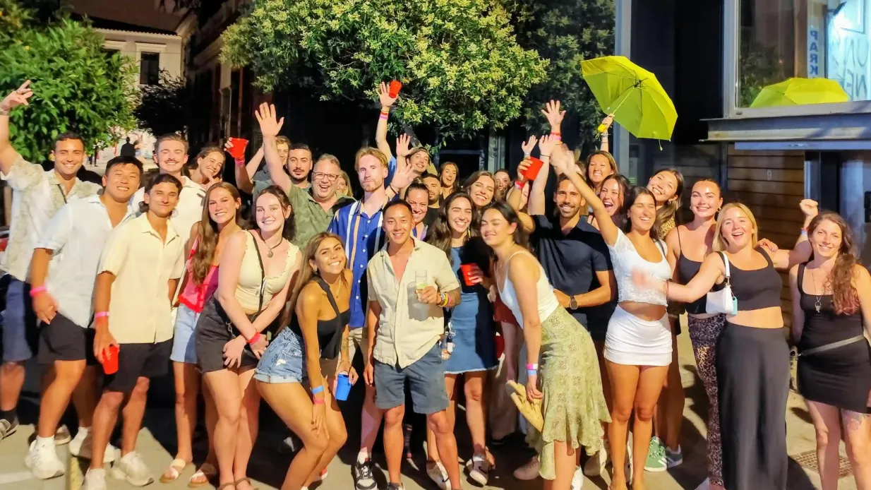 Athen: Kneipentour + Unbegrenzte Getränke + Eintritt in den Nachtclub
