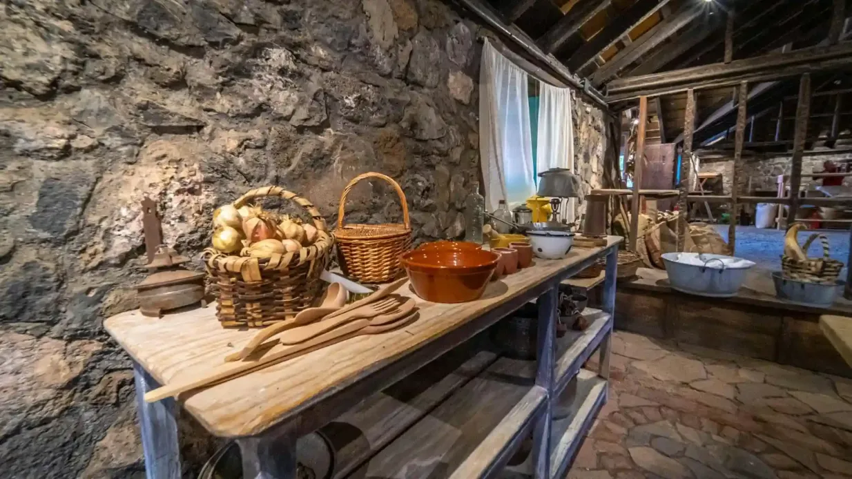 Das Haus der Balkone & Hoya Gofio Mühle: Audio Guide Bereitgestellt von Buen Sitio de la Orotava S.L