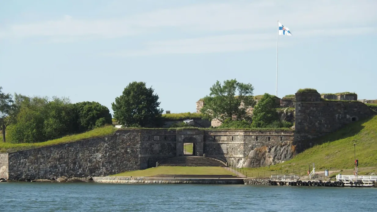 Helsinki: Hop-on Hop-off Fährenfahrt nach Suomenlinna & Lonna