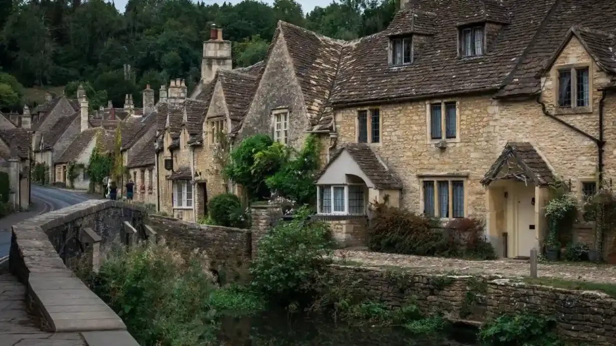 Cotswolds: Tour guidato + Trasferimento di andata e ritorno da Londra Fornito da Anderson Tours Ltd