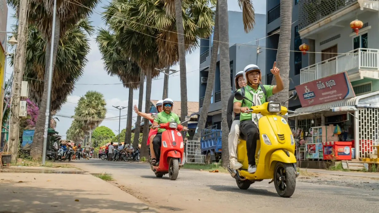 Ilha da Seda: Passeio de Vespa de meio dia saindo de Phnom Penh