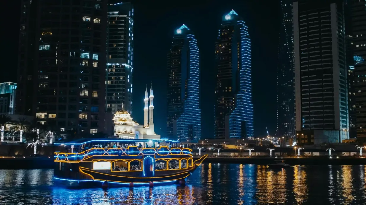 Marina de Dubai: Cruzeiro em Dhow com jantar