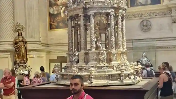 Cathédrale de Séville : Billet d'entrée + visite guidée Fournie par Sevilla Official Tours S C AND