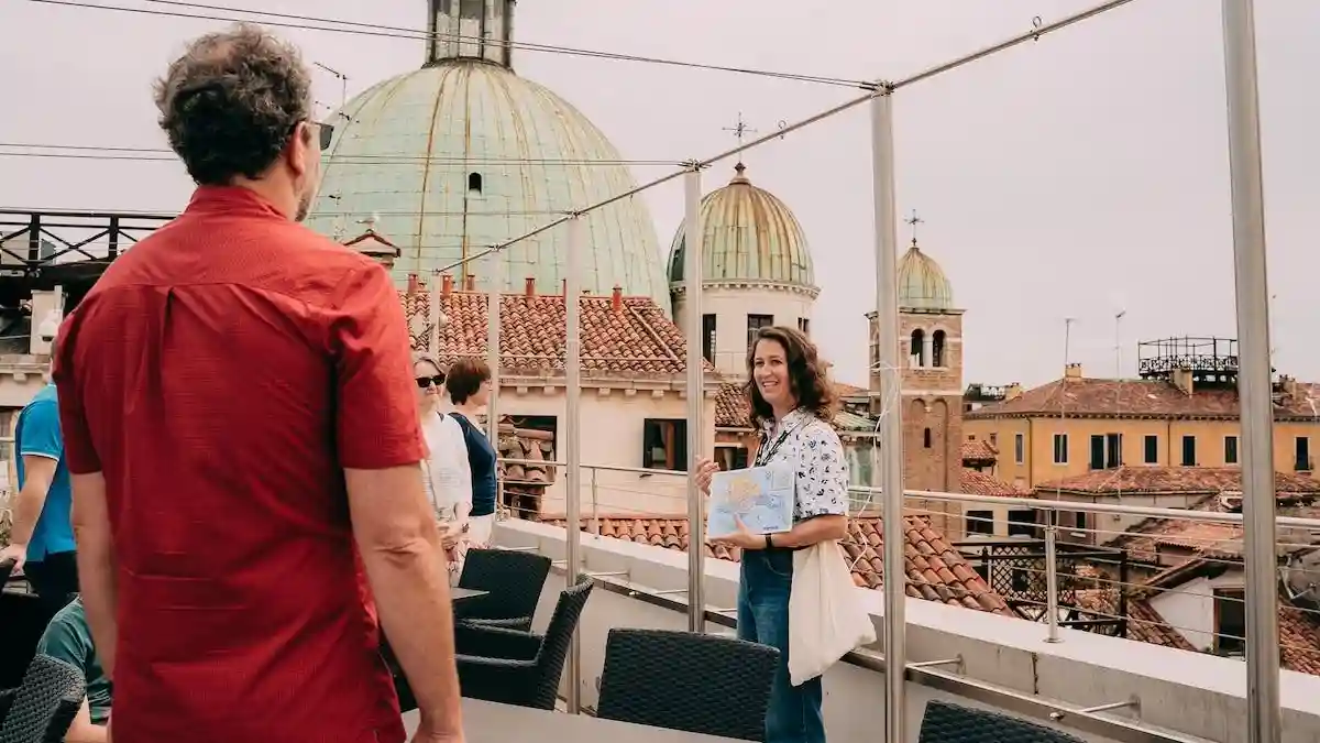 Venecia: Visita guiada a pie + Parada en el tejado Operado por Ways Srl SB