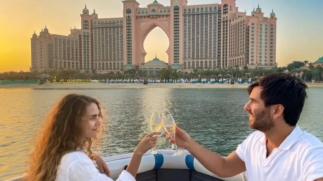 Dubai: Tour guidato in motoscafo
