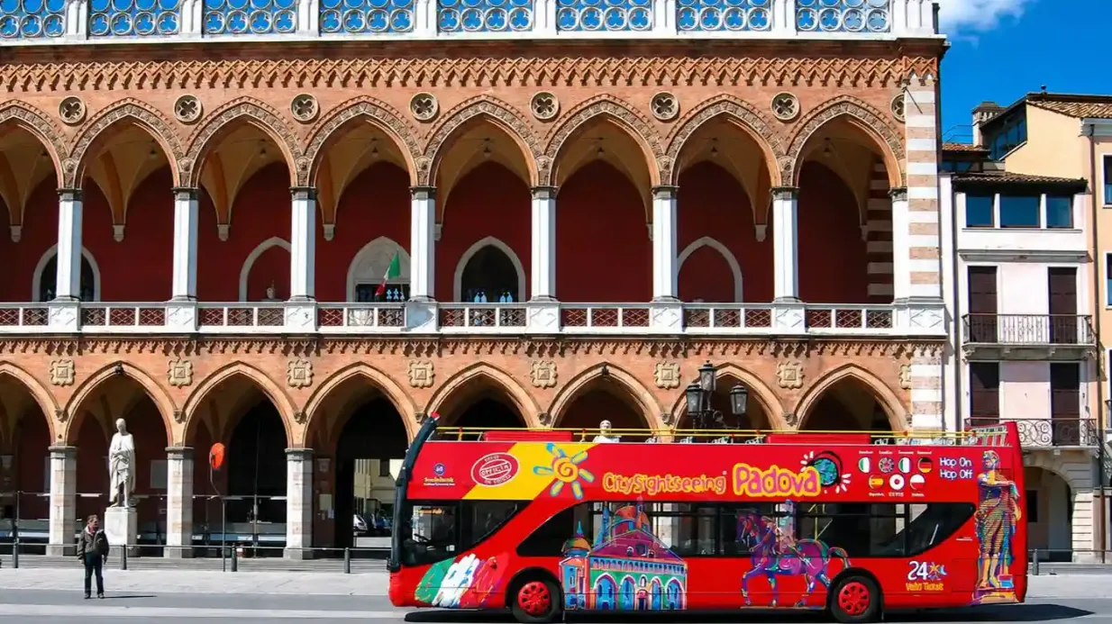 City Sightseeing Padova: tour in autobus Hop-on Hop-off di 24 ore Fornito da Sightseeing Experience SRL