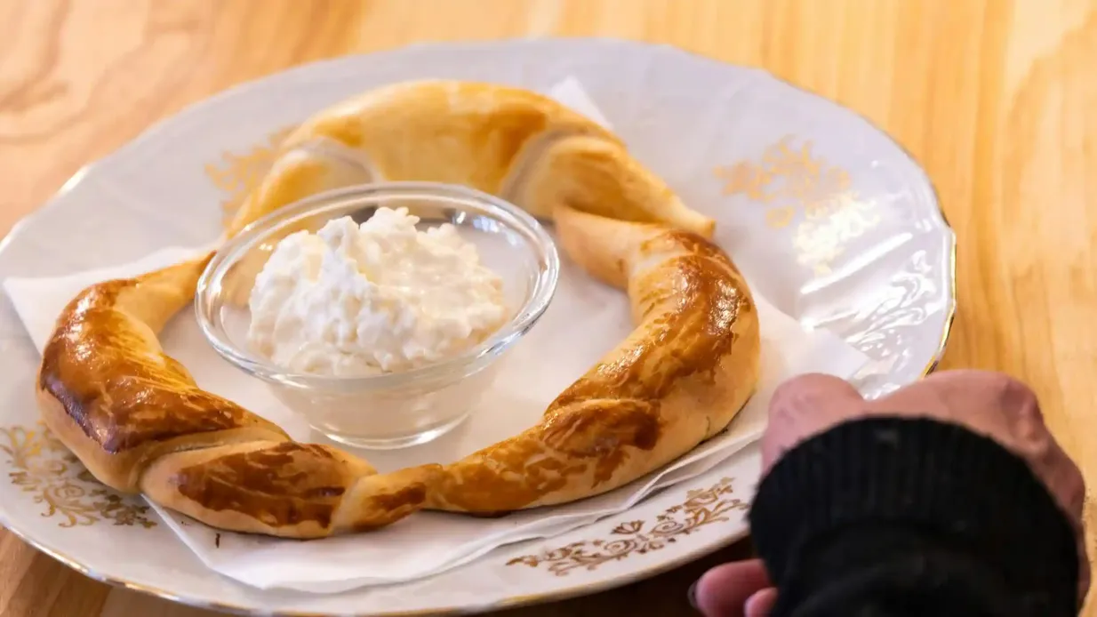 Prague: Guided Night Food & Drinks Tour Provided by Eating Europe Food Tours
