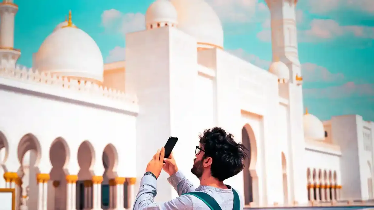Abu Dhabi: Half-Day City Tour + Roundtrip Transfer Provided by Emirates Tours & Safari LLC