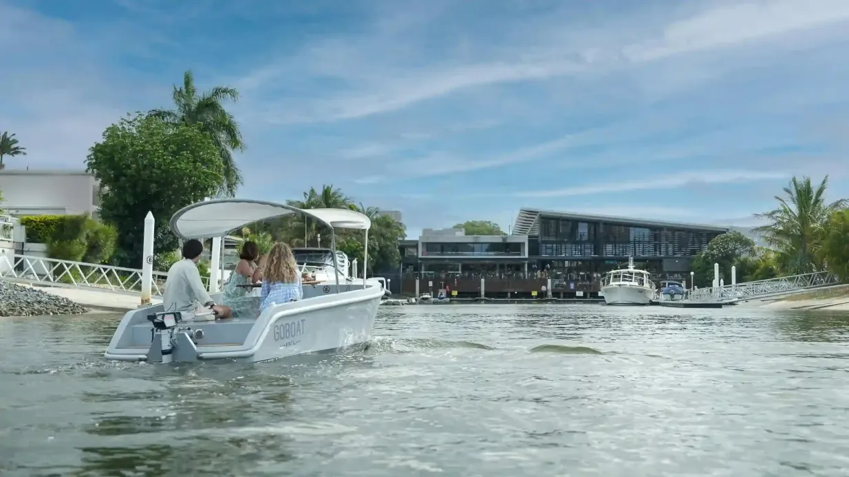 Gold Coast: Noleggio barche elettriche private Fornito da MA MARINA FUND OPCO NO. 5 PTY LTD