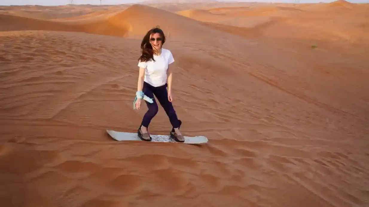 Expérience en buggy des dunes et découverte de fossiles dans le parc national de Mleiha Fournie par Explorer Toursim LLC