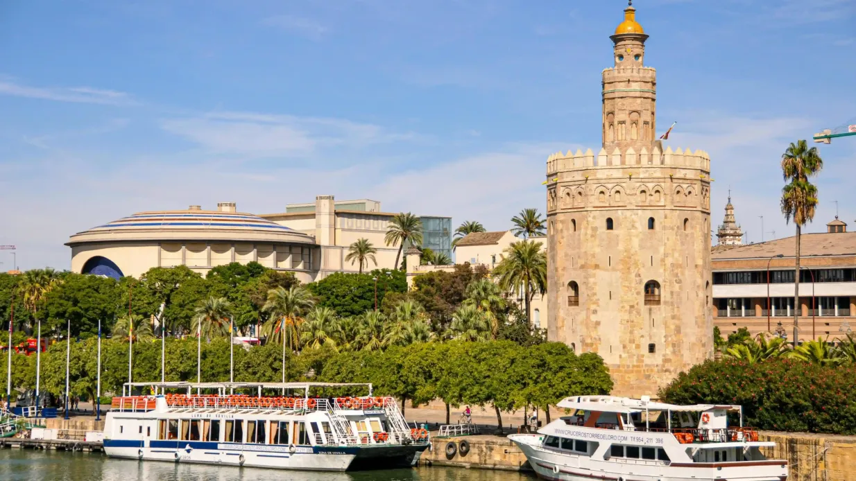 Seville: Day Tour from Granada