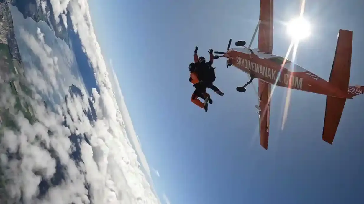 Skydive Wanaka Hasta 12.000 pies Operado por Skydive Queenstown