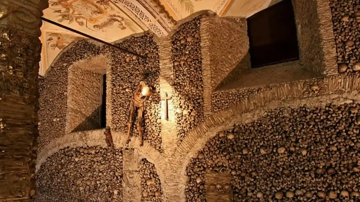 Évora & Arraiolos: Guided Tour from Lisbon