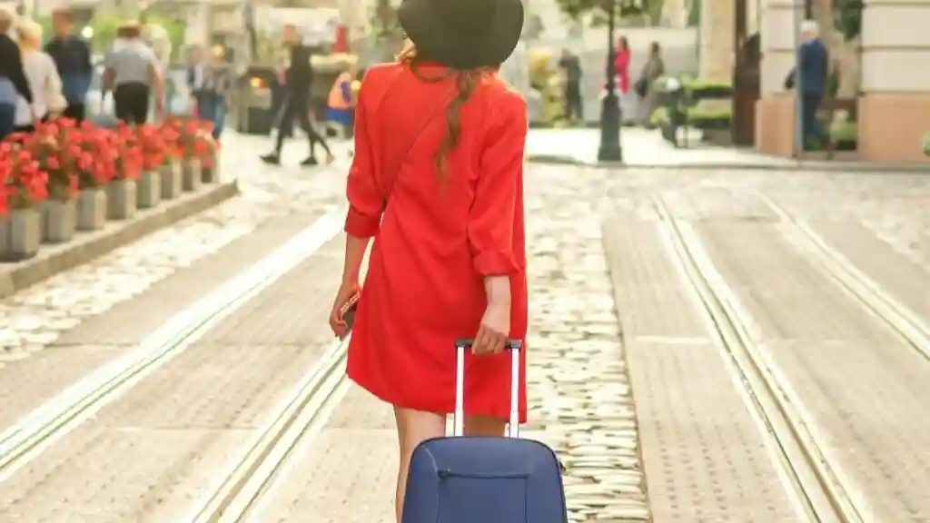 Valencia: Luggage Storage at City Center