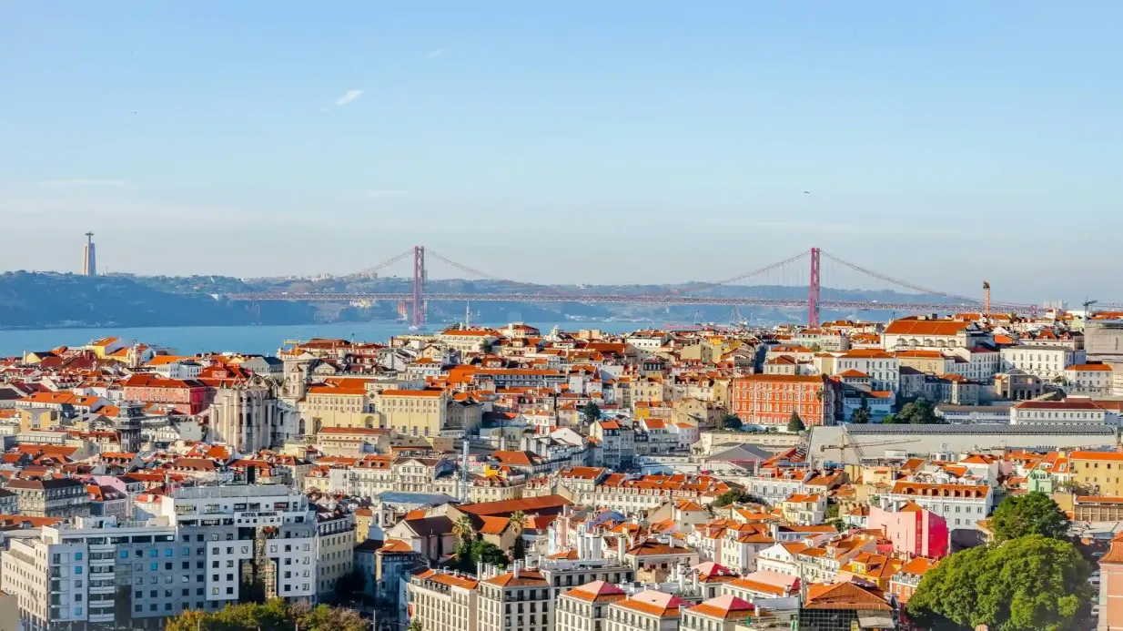1,5-stündige private Tuk Tuk Tour durch die Altstadt von Lissabon und das Stadtzentrum Bereitgestellt von Boost Urban Thrills SA