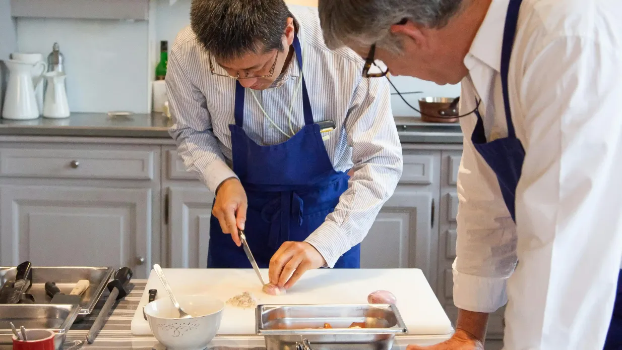 Visita al mercado y clase de cocina Operado por Meeting the French