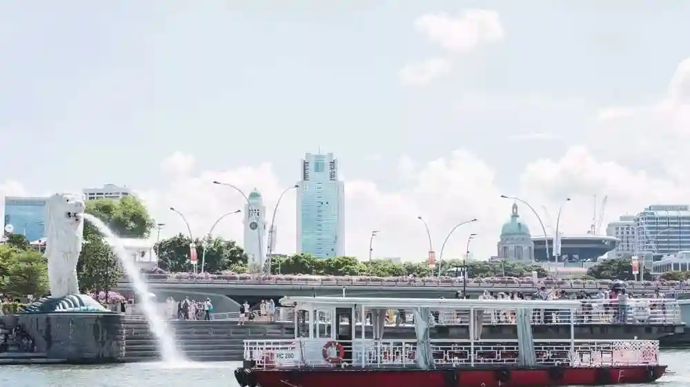 Singapore: River Cruise by WaterB Provided by Tiqets International B.V.