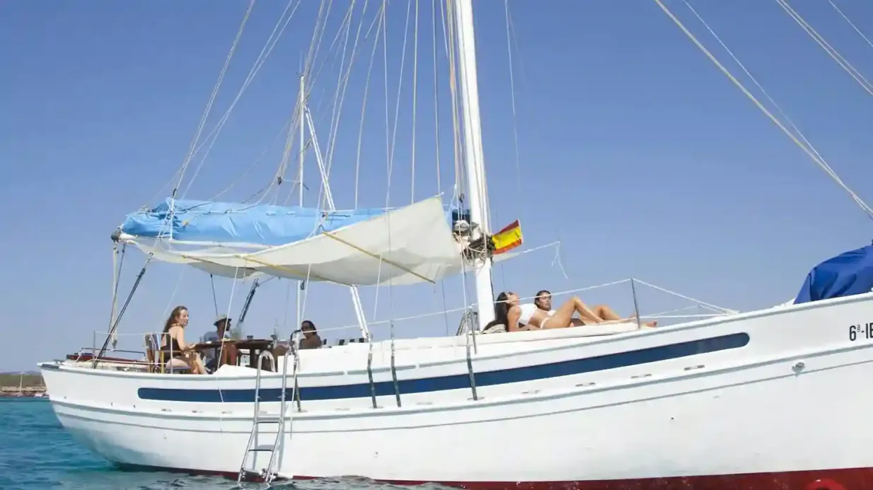 Ibiza: Private Sailboat with Premium Open Bar, Food & Music Provided by JMB FUSION SL