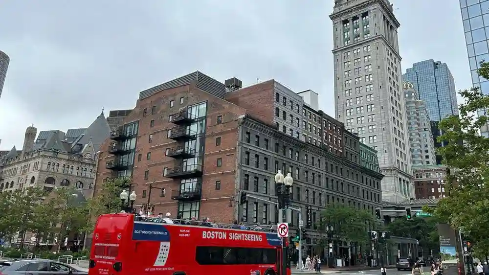 City Sightseeing Boston: Hop-on Hop-off All Day Tour Provided by Uptown Transport Inc