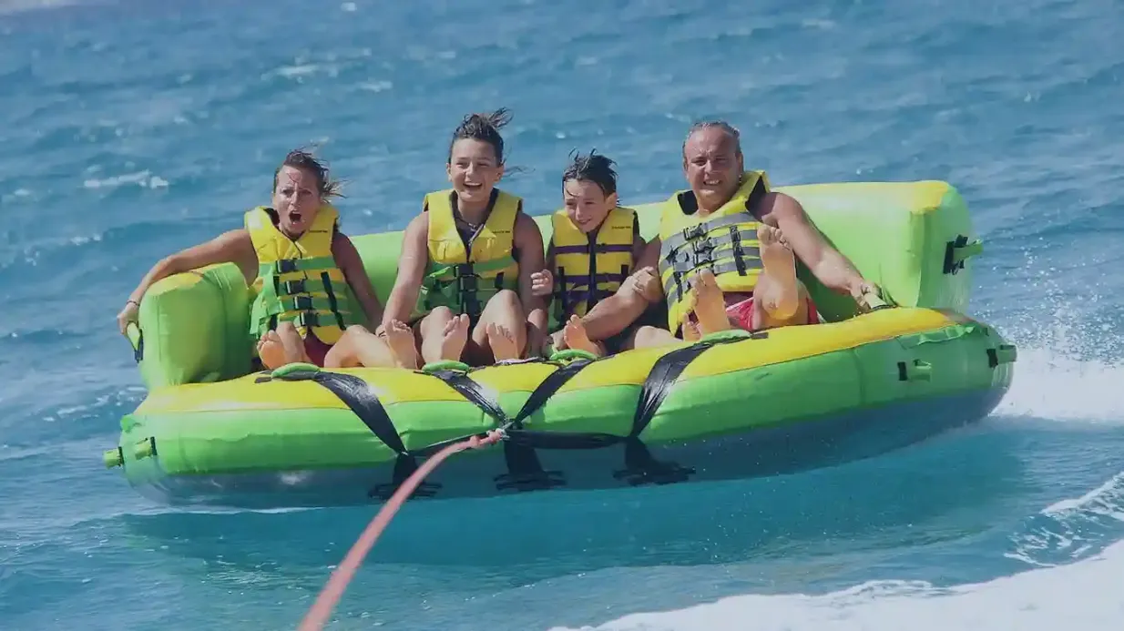 Ibiza: Die Achterbahn über dem Meer