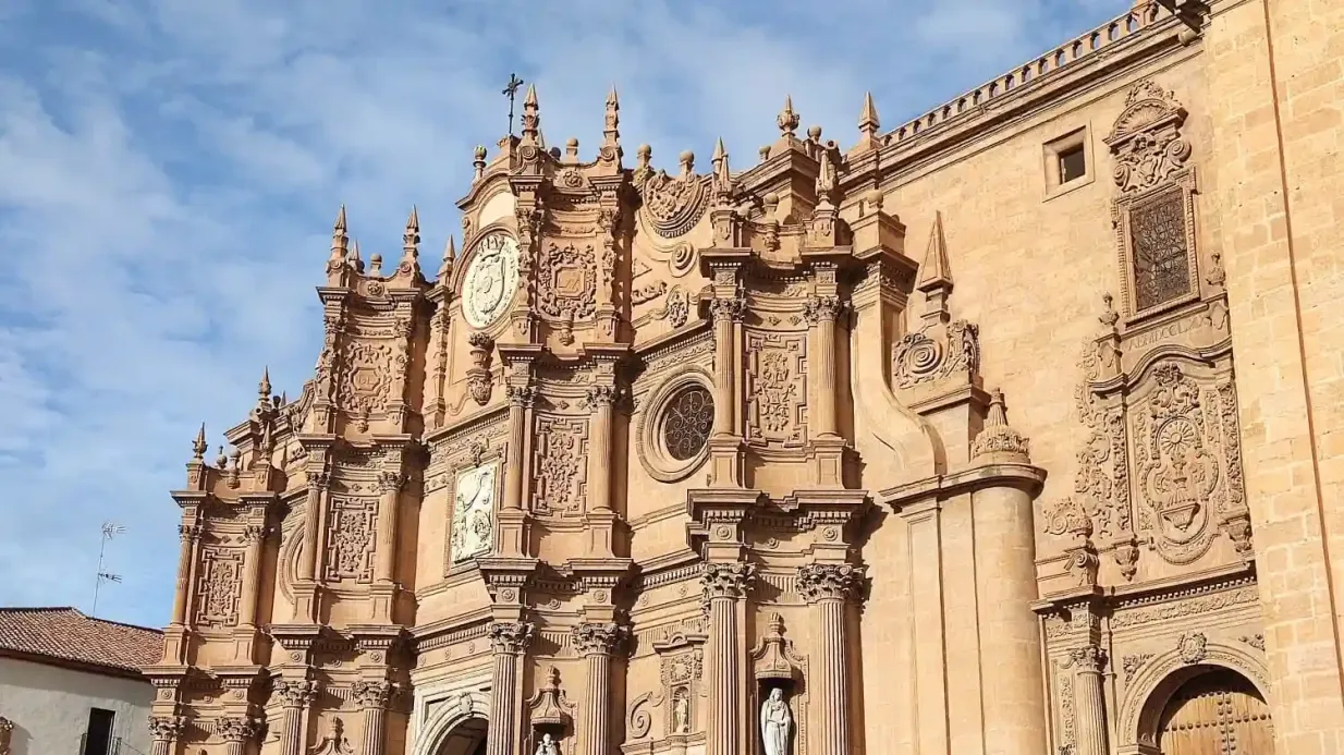 Geoparco di Granada: Tour guidato + Trasporto Fornito da Anera Travel