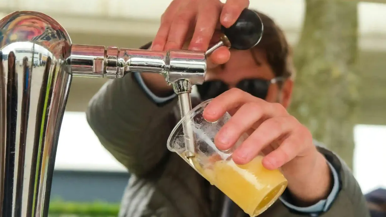 Amsterdã: Experiência de bicicleta com cerveja holandesa e bar a bordo