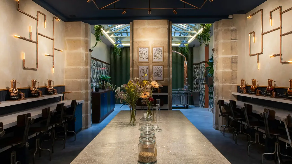 Distillerie de l'Arbre Sec: Laboratorio di produzione del gin